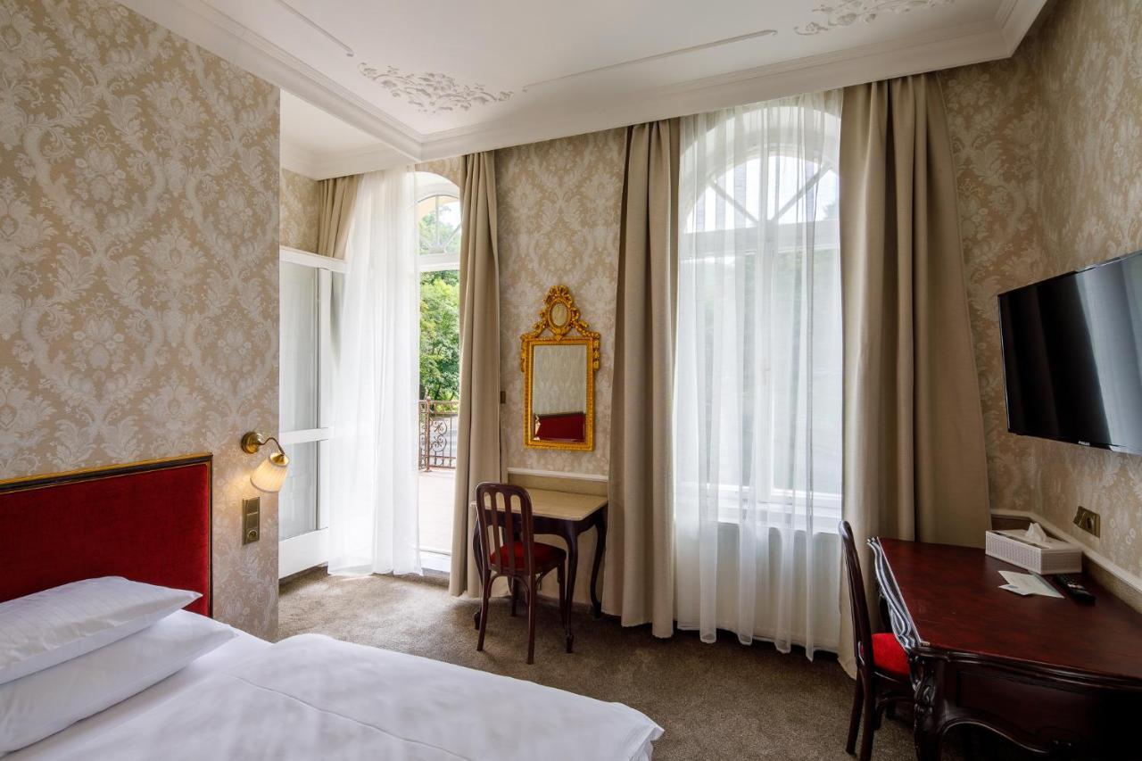 Villa Basileia Riverside Karlovy Vary Luaran gambar