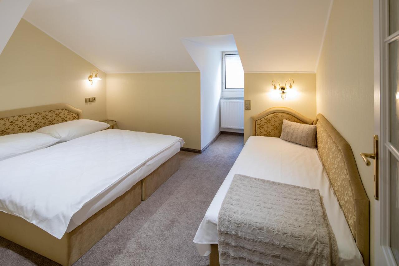 Villa Basileia Riverside Karlovy Vary Luaran gambar