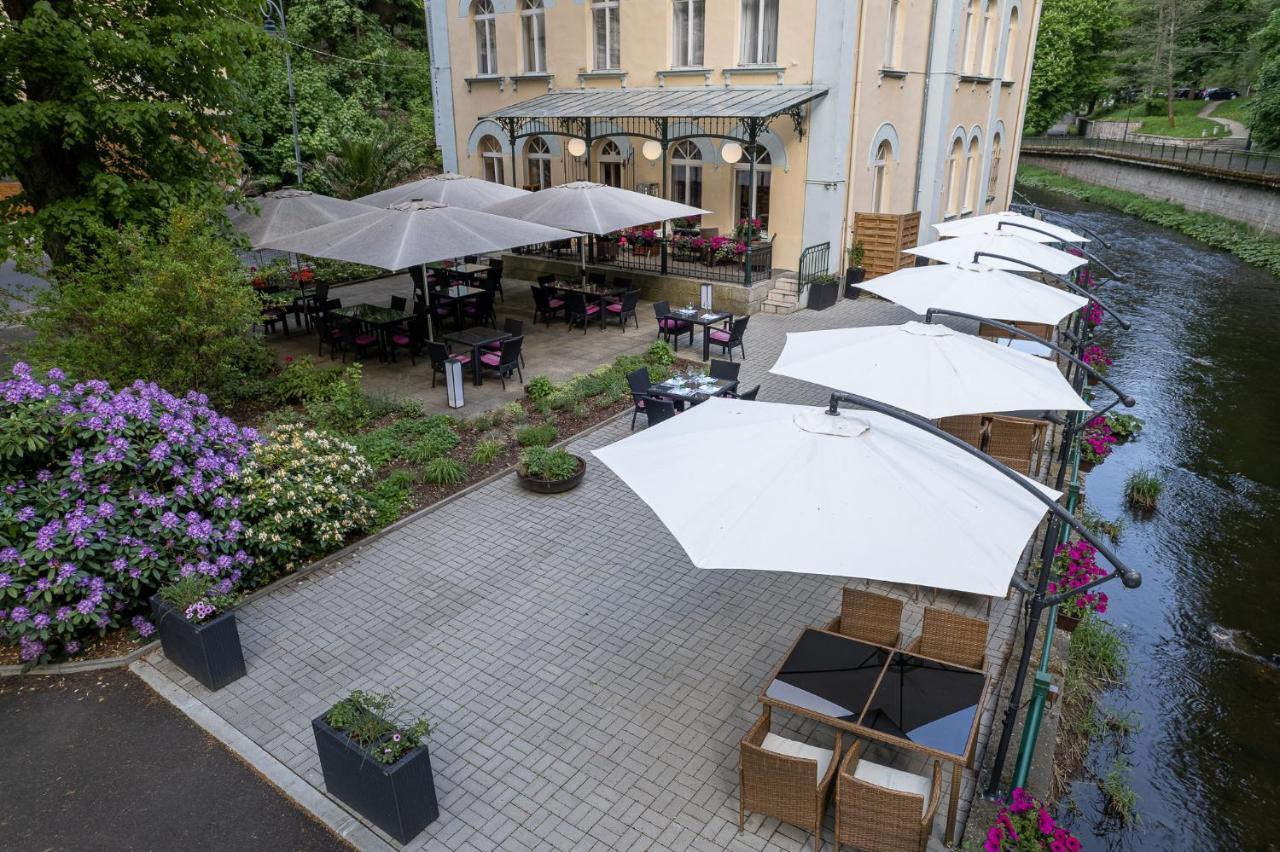 Villa Basileia Riverside Karlovy Vary Luaran gambar